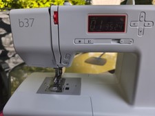 Computernähmaschine Bernette b37 wie neu!