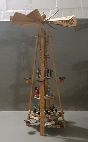 Große weihnachtspyramide - große,