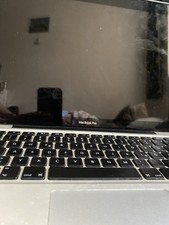 MacBook 2011 Mit Kabel 