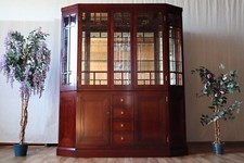 Nr.1703a Form Exclusiv -Wien- Rubin Vitrine Schrank Kirschbaum Teilmassiv