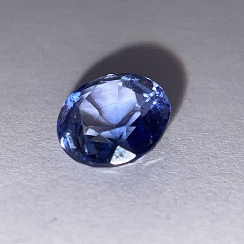 Saphire,blau,facettiert,0.7g,3
