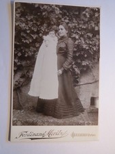 Herzberg Magpie - woman with