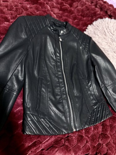 Schwarze lederjacke größe - schwarze,