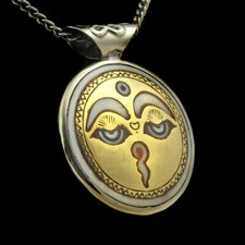 Amulett Auge Buddha Golden Sonne Mantra Doppelseitig Anhänger  j42