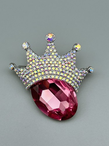 Glitzernde kronen brosche mit - kronen,