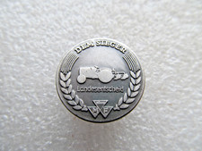 alte Anstecknadel - MF Traktor