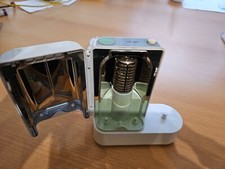 Philips Sonicare UV-Reinigungsstation mit Ladestation und  Wandhalterung