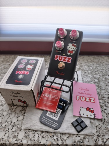 Neu fender hello kitty - fender,