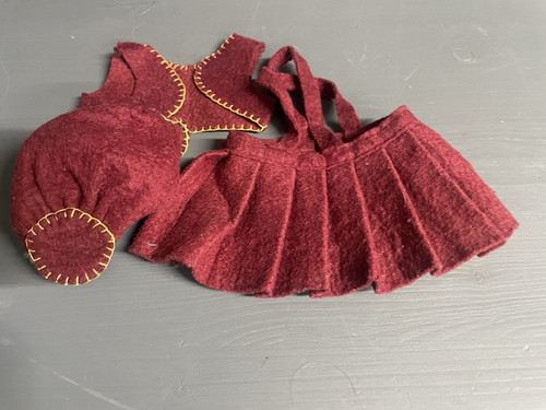 Alte teilige kleidung f - ,