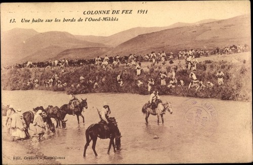fez