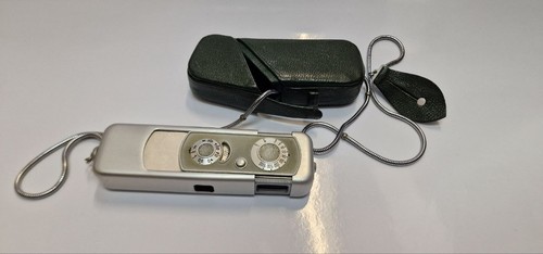 Minox kamera - a,
