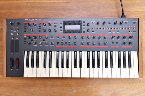Dave smith instruments - dave,