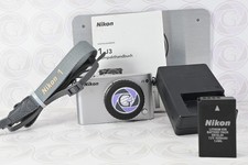 Nikon 1 J3 in Silber - 5671