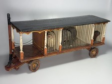 Großer antiker Holz