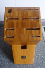 Messerblock TWIN von Zwilling  aus massivem Holz für 8 Messer und 1 Schere