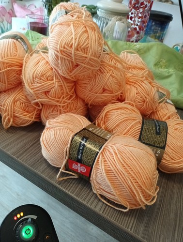 Strickgarn apricot microfaser - ,
