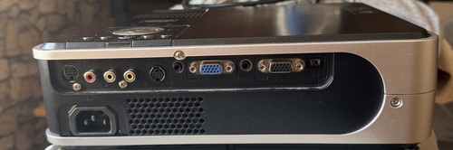 Toshiba tlp xc3000a lcd beamer - toshiba,