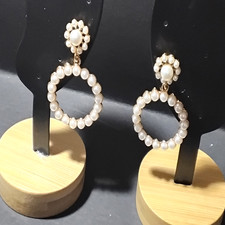 Modische Perlen Creolen