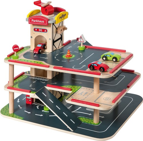 Parkgarage aus holz - parkgarage,