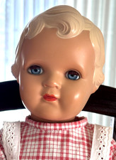 Alte Zelluloid-Puppe von