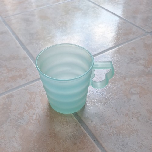 Trinkbecher mit griff henkel - mit,
