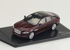 Jaguar XJ dunkelrot 1:43 Ixo