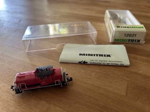 Minitrix 12621 spur - spur, n