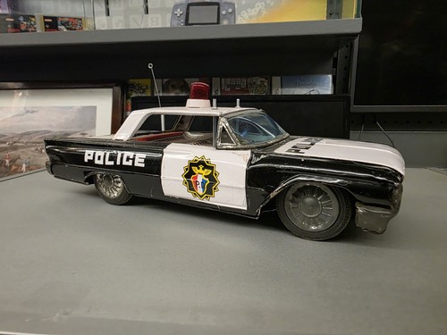 Korean tin toy - tin, car