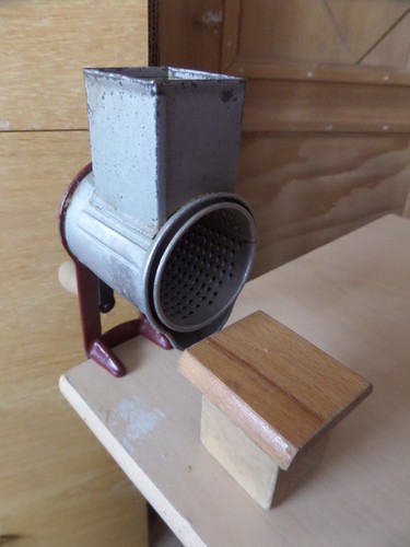 Omas alte gewürzmühle aus - alte,