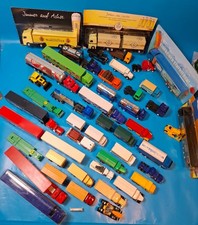 Großes Konvolut Werbe-/Spielzeug-Lkw, Sattelzüge, Baufahrzeuge