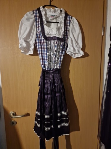 Schönes dirndl - ⭐️schönes,