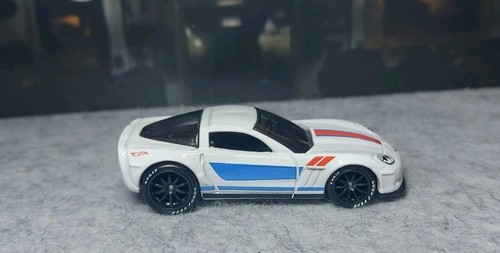 Hot wheels corvette grand - hot,