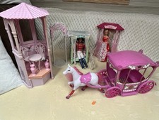 Barbie Prinz Prinzessin Pferdekutsche Thron Himmelbett Pavillon Möbel Paket Set