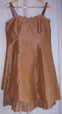 Kleid in bronzefarben Marke