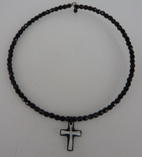 Neugablonz Schwarzer Halsreif mit Kreuz Jett Swarovski Elements um 1960 (116946)