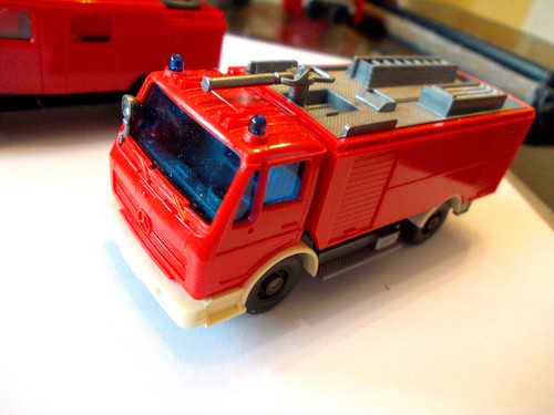 Feuerwehr wasserwerfer - mb,