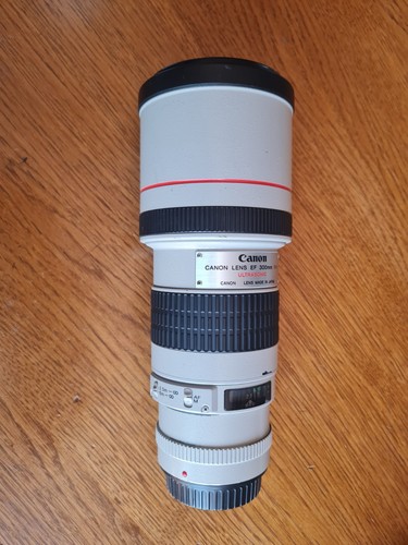 Canon 300 0 - mm, f/4.0
