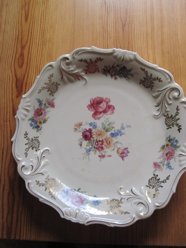 Sammelteller mit blumenmuster - sammelteller,