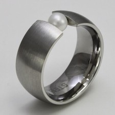 Eleganter Ring aus Edelstahl
