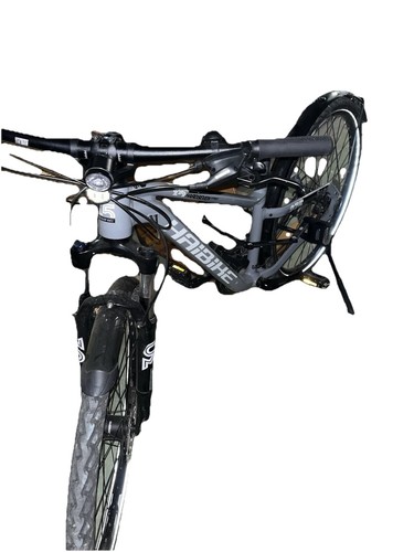 Neues fahrrad nur - neues,