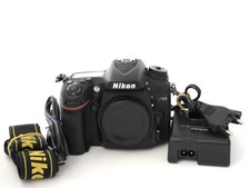 Nikon D7100 Digitalkamera 17.750 Auslösungen Gewährleistung 1 Jahr