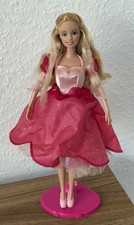 Barbie In Die 12 Tanzenden