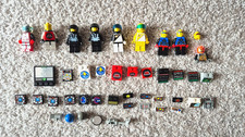 Lego Space - Spyrius / Blacktron / UFO / Mtron - 8 Figuren und sehr viel Zubehör