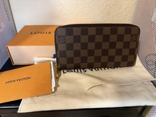 Louis Vuitton Zippy Wallet