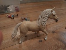 2 Schleich Pferde mit Reiterin