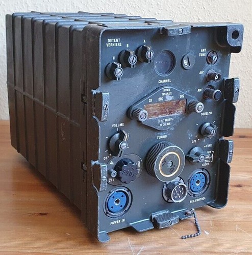 Radio receiver 108 - receiver, r-108/grc