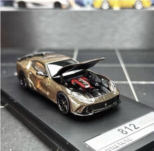 Resin diecast modell ferrari - resin,