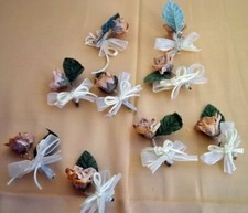 Damen 9 Anstecknadeln mit Rose & Schleife Junggesellinabschied Karneval 