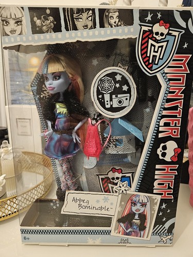 Abbey bominable monster high - abbey,