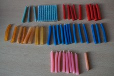 Konvolut 100 gemischte Pyramidenkerzen Rot & Bunt